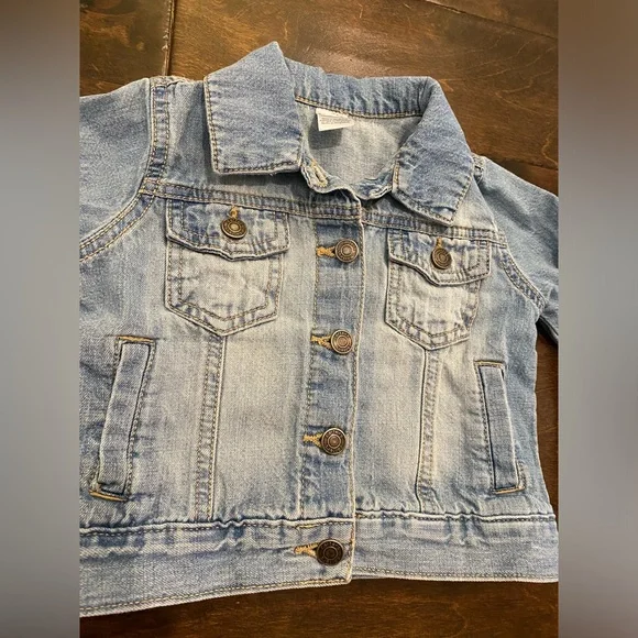 Carters denim jacket 2T - Picture 2 of 3